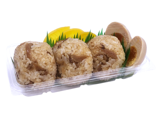おにぎり3個と味付け玉子